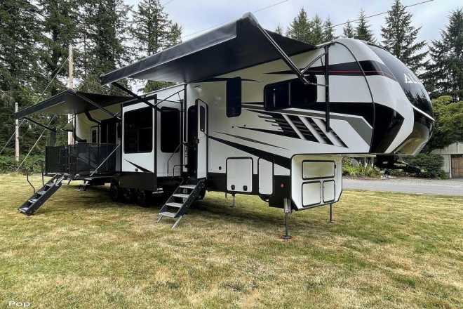 2021 Alliance Valor 42V13