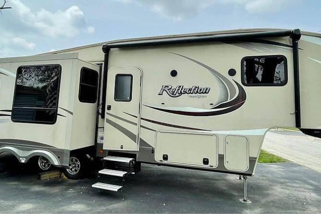 2015 Reflection 303rls