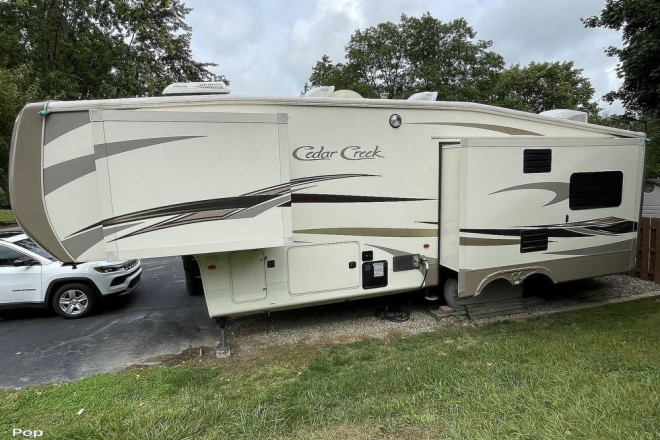 2014 Cedar Creek 34RLSA