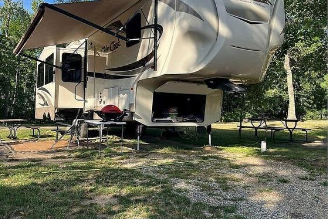 2016 Cedar Creek 33IK