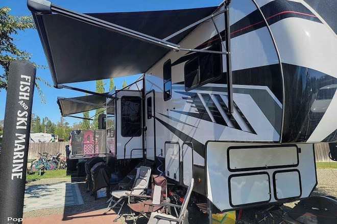 2021 Alliance Valor 42V13