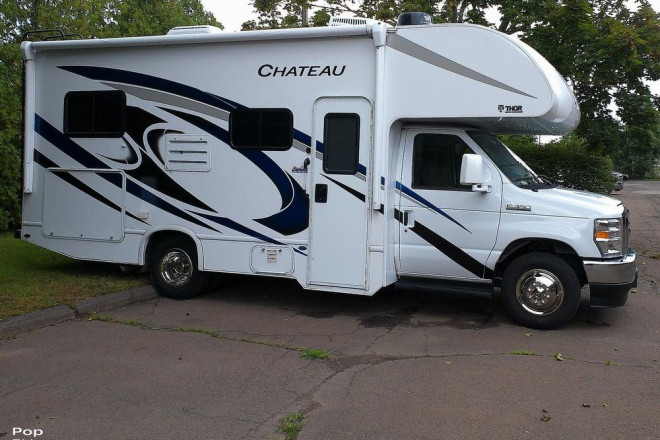 2022 Chateau 22E
