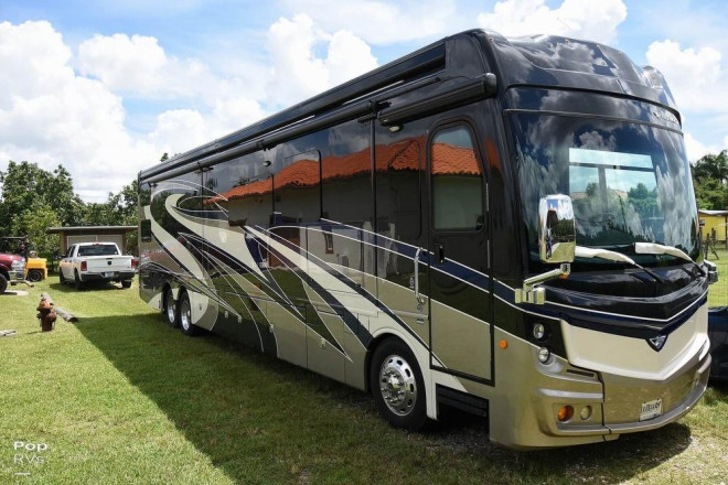 2018 Discovery LXE 44B