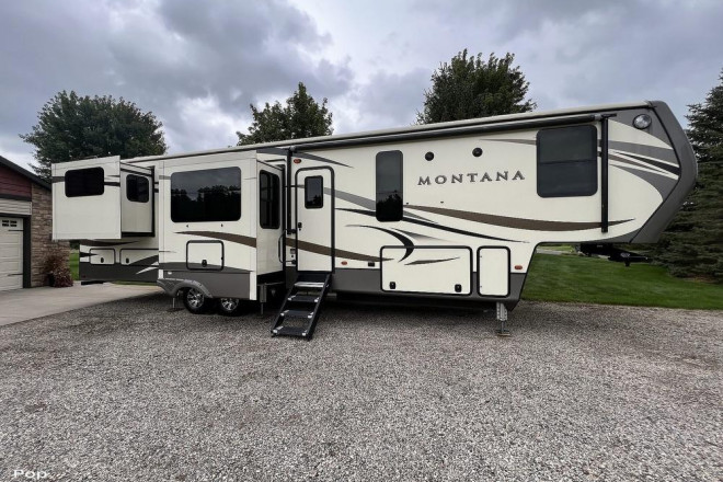 2018 Montana 3791RD