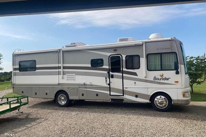 2006 Bounder 33R