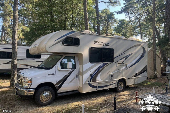 2017 Freedom Elite 23H