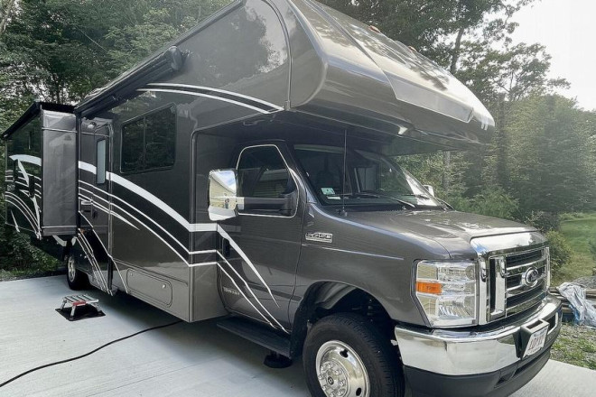 2022 Minnie Winnie 31H