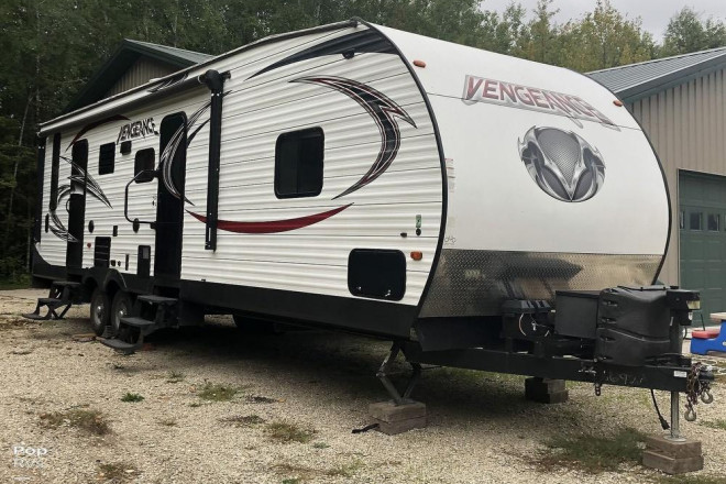 2016 Vengeance 31V