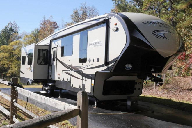 2017 Brookstone 395RL