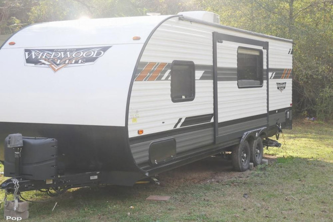 2021 Wildwood 240BHXL