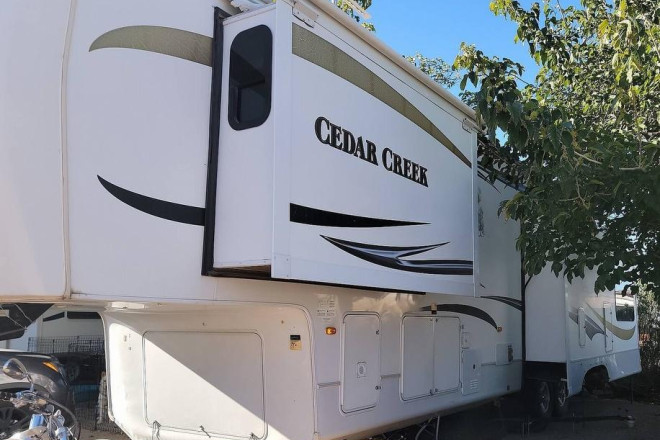 2010 Cedar Creek 36RE