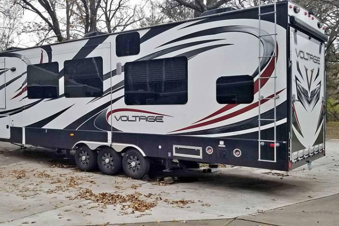 2014 Voltage V3800 Toy Hauler