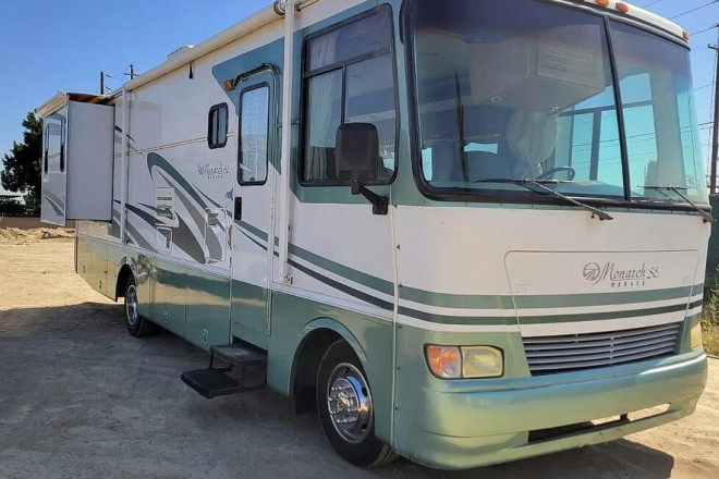 2004 Monarch 32PBD