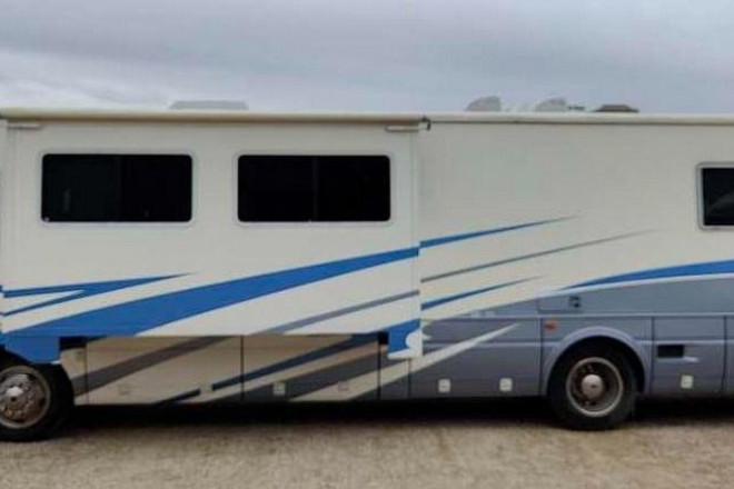 2002 Tradewinds 370 LE