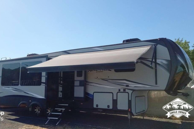 2019 Avalanche 320RS