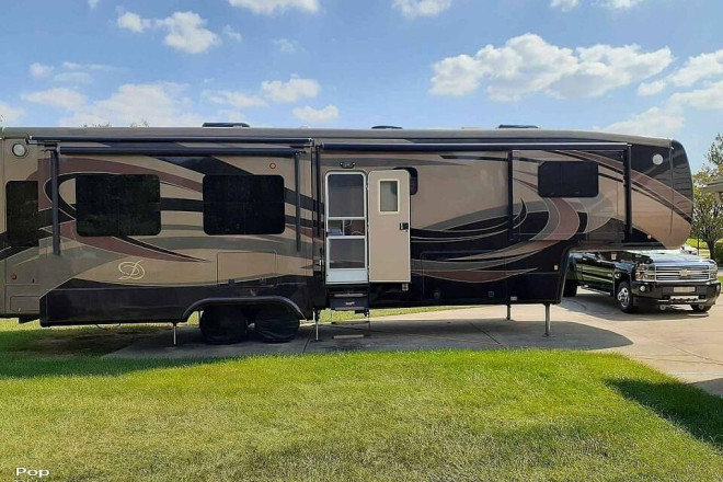 2014 Mobile Suites 39TKSB3