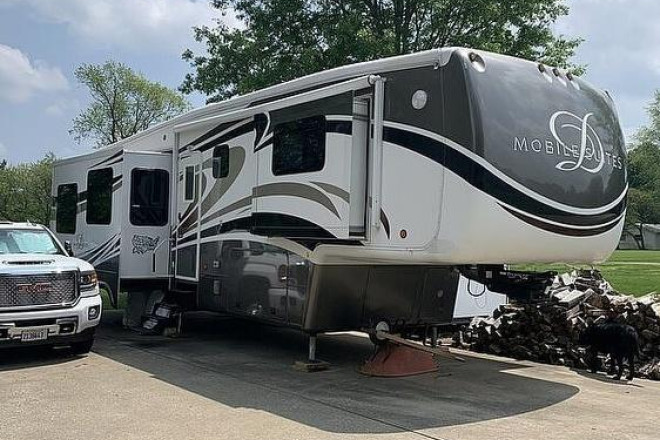 2012 Mobile Suites 36RSSB3