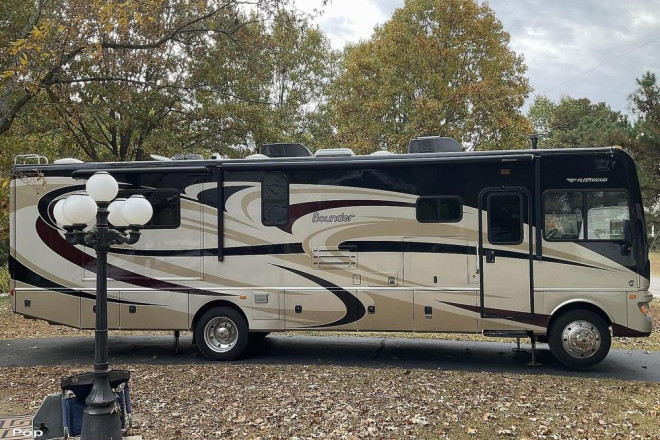 2014 Bounder 35K