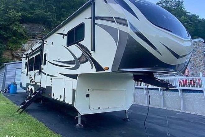 2020 Solitude 3950BH-R