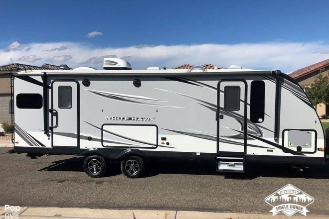 2021 White Hawk 26RK