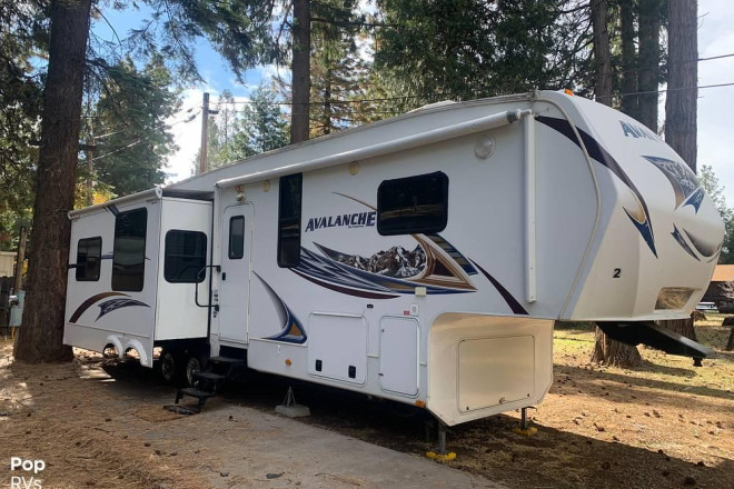 2013 Avalanche 343RS