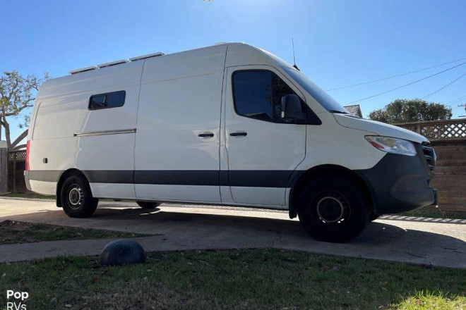 2019 Sprinter 2500 High Roof 170WB