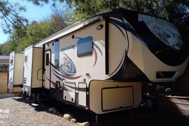 2014 Avalanche 360RB