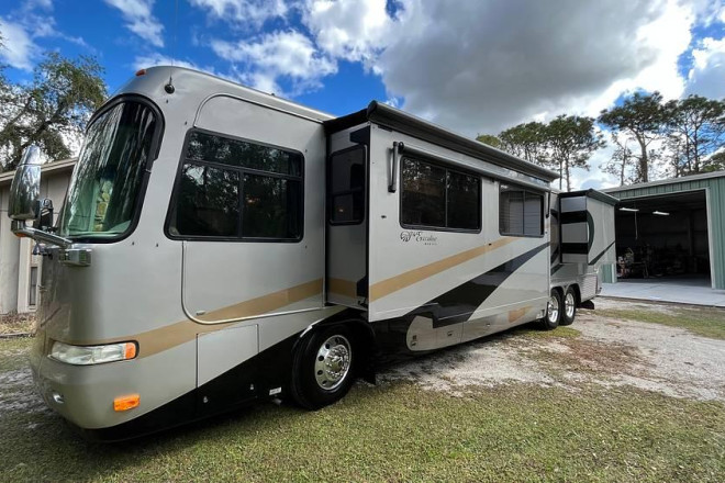 2003 Executive 40 PBDD