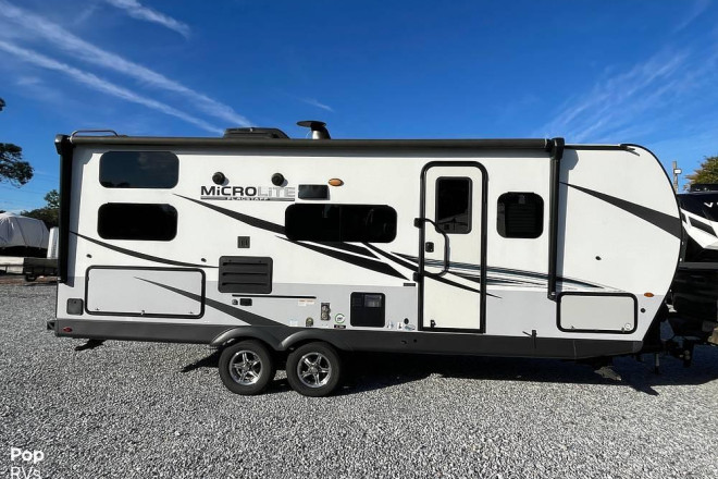 2021 Flagstaff 25BRDS