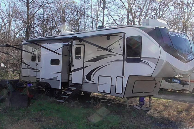 2022 Cougar 364BHL