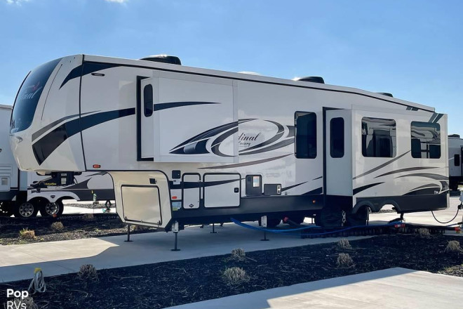 2020 Cardinal 344SKX