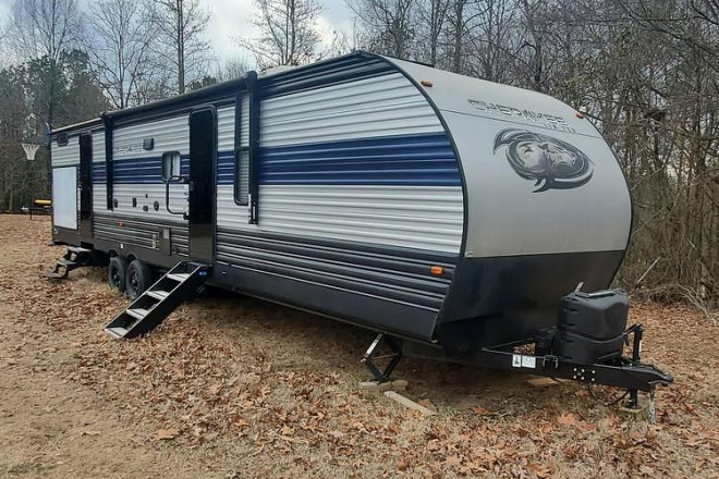 2021 Cherokee Grey Wolf 324TS