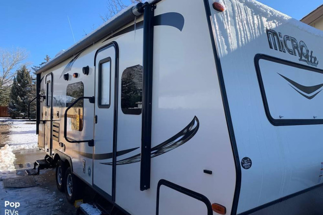 2017 Micro Lite 25 DKS