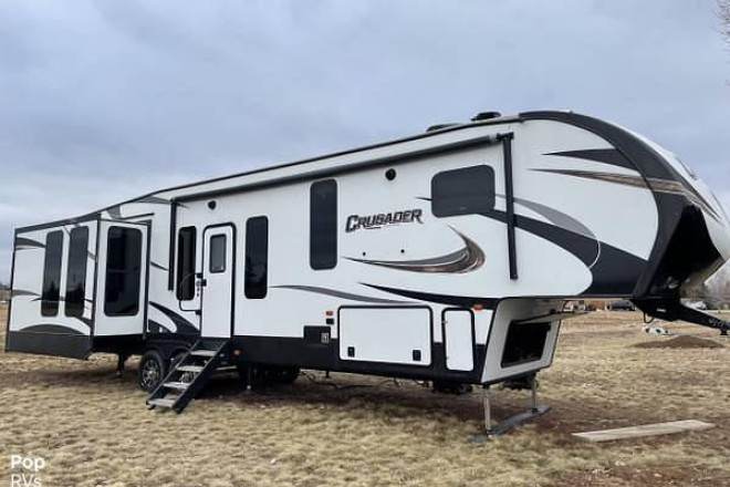 2018 Crusader 365RKB