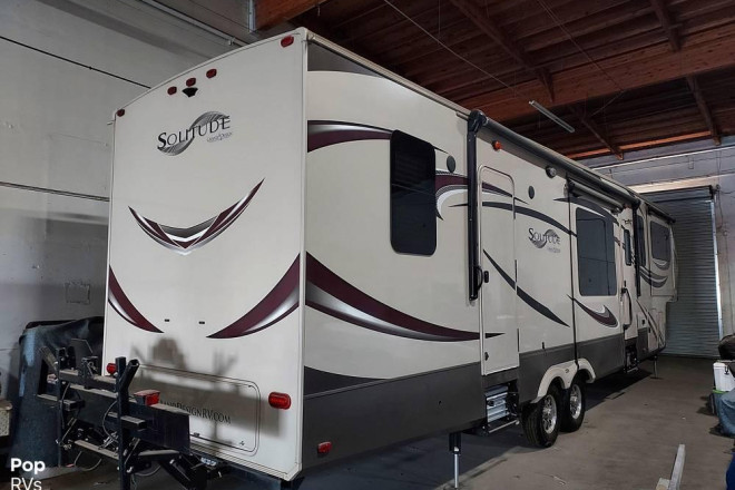 2016 Solitude 379FL