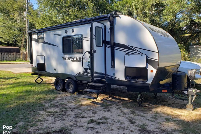 2022 Tracer LE 200BHSLE