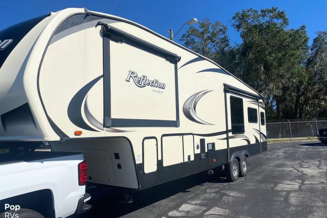 2018 Reflection 327RST