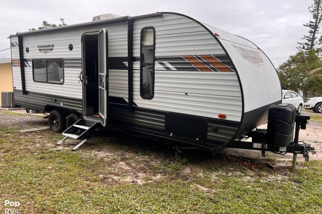 2020 Wildwood 241QBXL