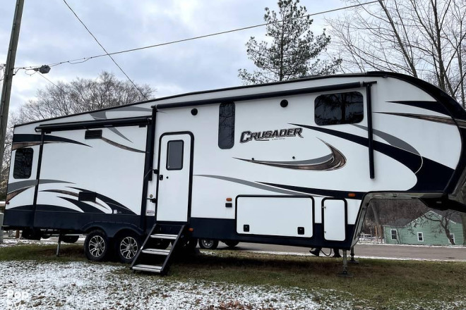 2018 Other Crusader 315RST