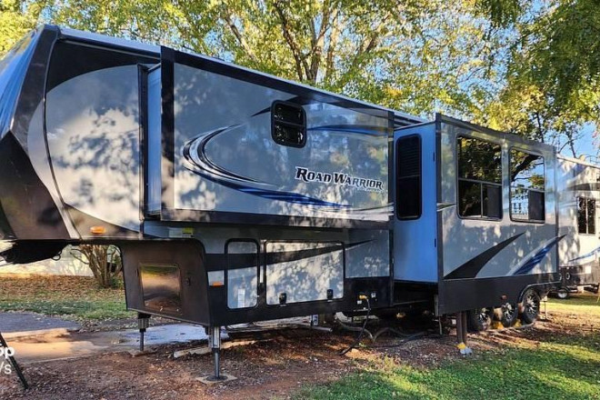 2016 Road Warrior RW413