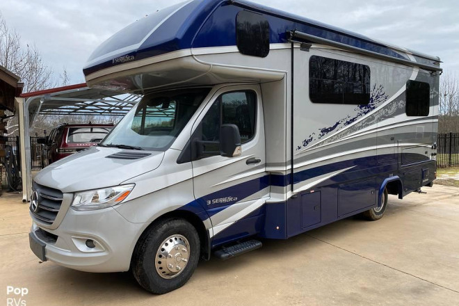 2020 Dynamax REV 24FW