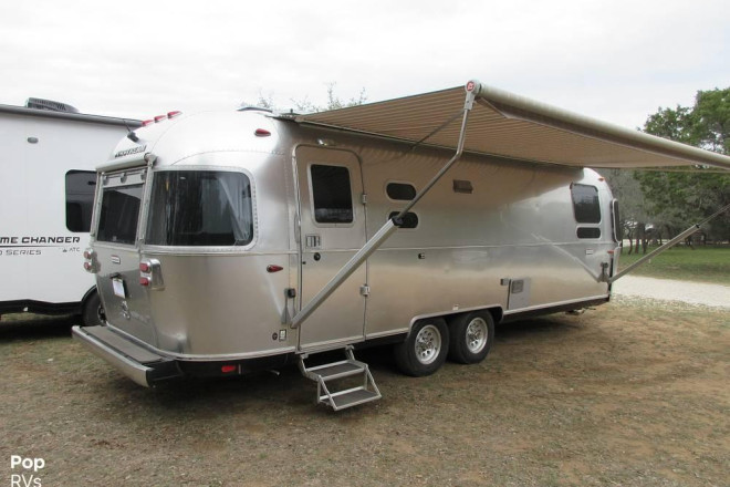 2020 International Serenity 27FB