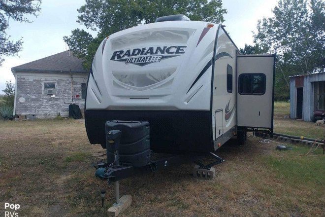 2017 Radiance Ultra Light 28QD
