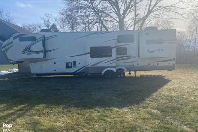 2021 Solitude 390RK-R