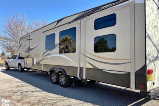 2016 Montana 340BH