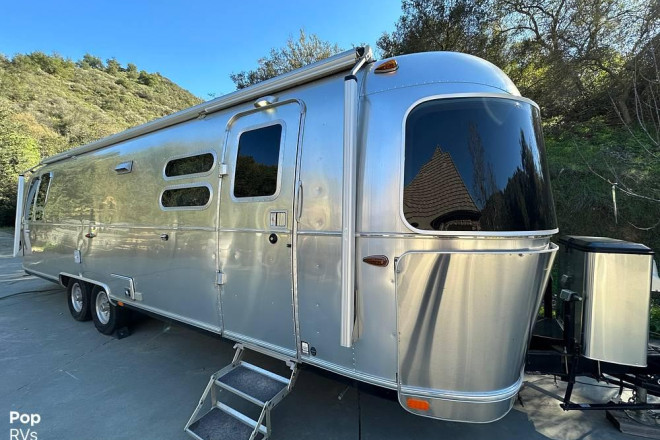 2018 International Serenity 30RB