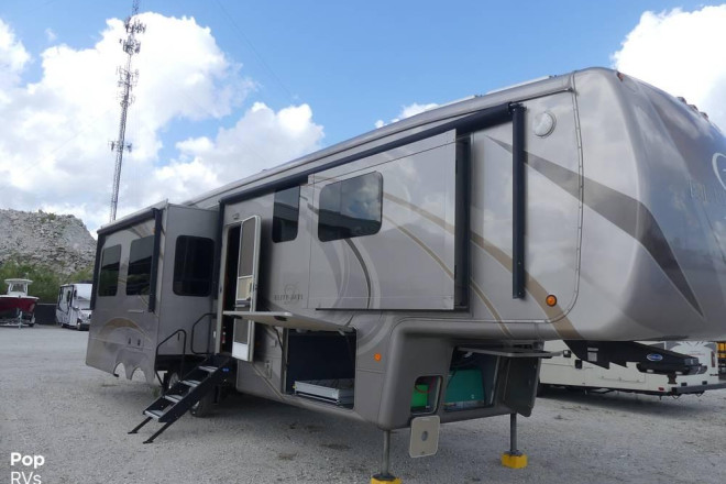 2016 Elite Suites 34RESA