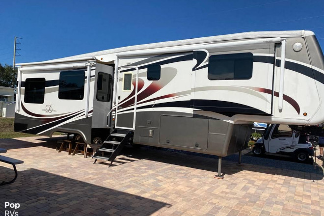 2011 Mobile Suites 38RSSB3