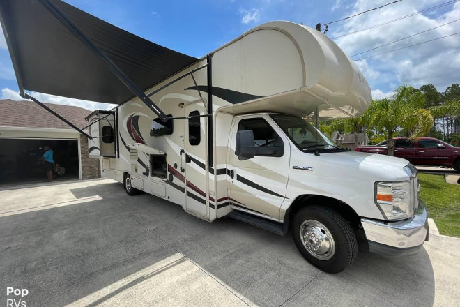 2015 Chateau 31L