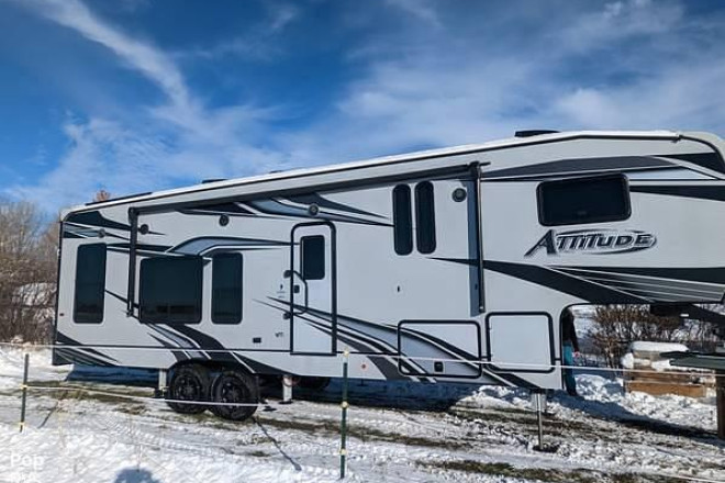 2023 Attitude 2919SAG